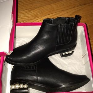 Black Ankle pearl booties